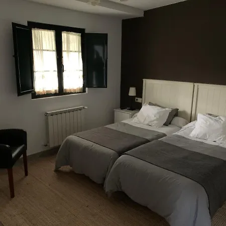 Parada De Francos Hotel *