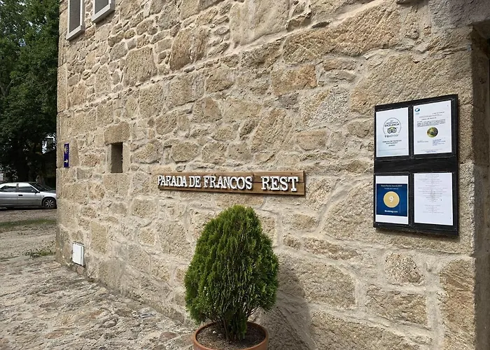 Otel Parada De Francos *