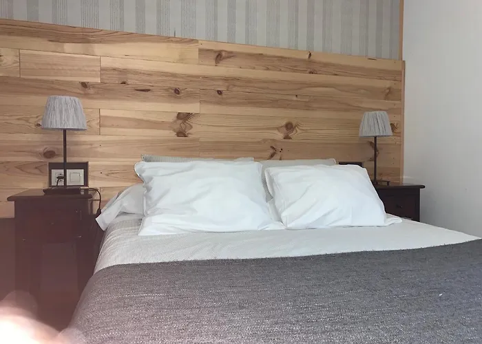 Otel Parada De Francos