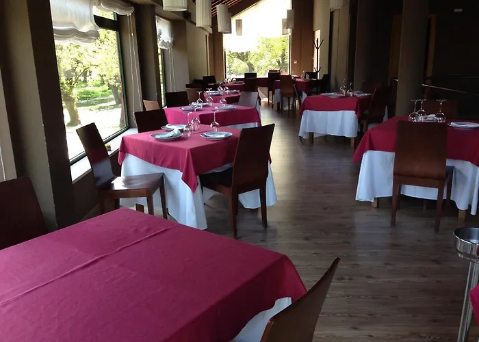 Otel Parada De Francos *