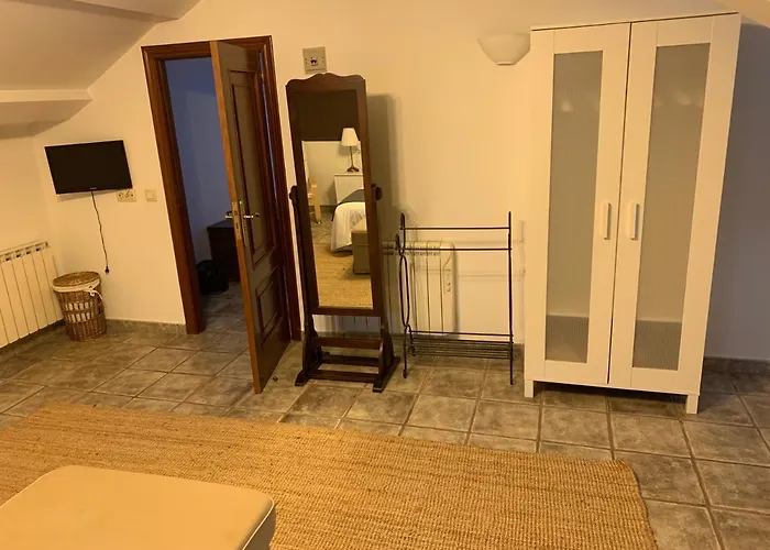 Parada De Francos Otel Teo