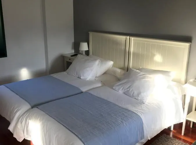 Parada De Francos Otel Teo